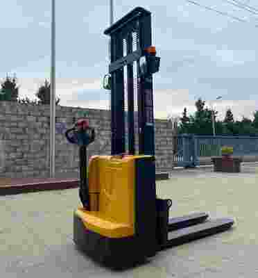 1.5 Ton Electric Pallet Stacker with 1600-3000mm Lifting Height