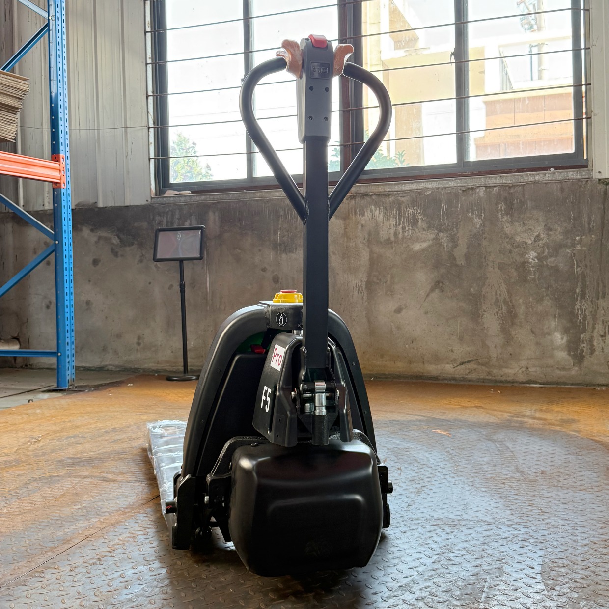 CE Approved 48V Lithium-Ion Battery Electric Pallet Jack Affordable Warehouse Forklift